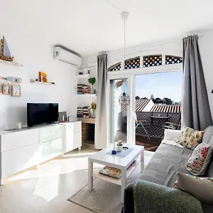 https://cosy-apartment-in-verano-azul.hotelsinnerja.org